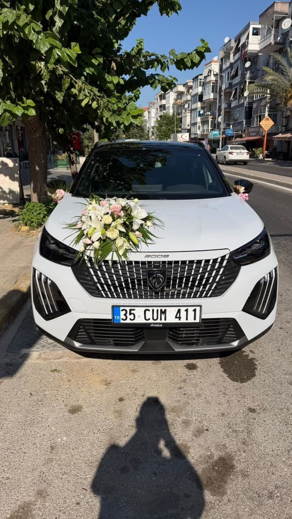 Pembe Beyaz Gelin Arabası Süslemesi
