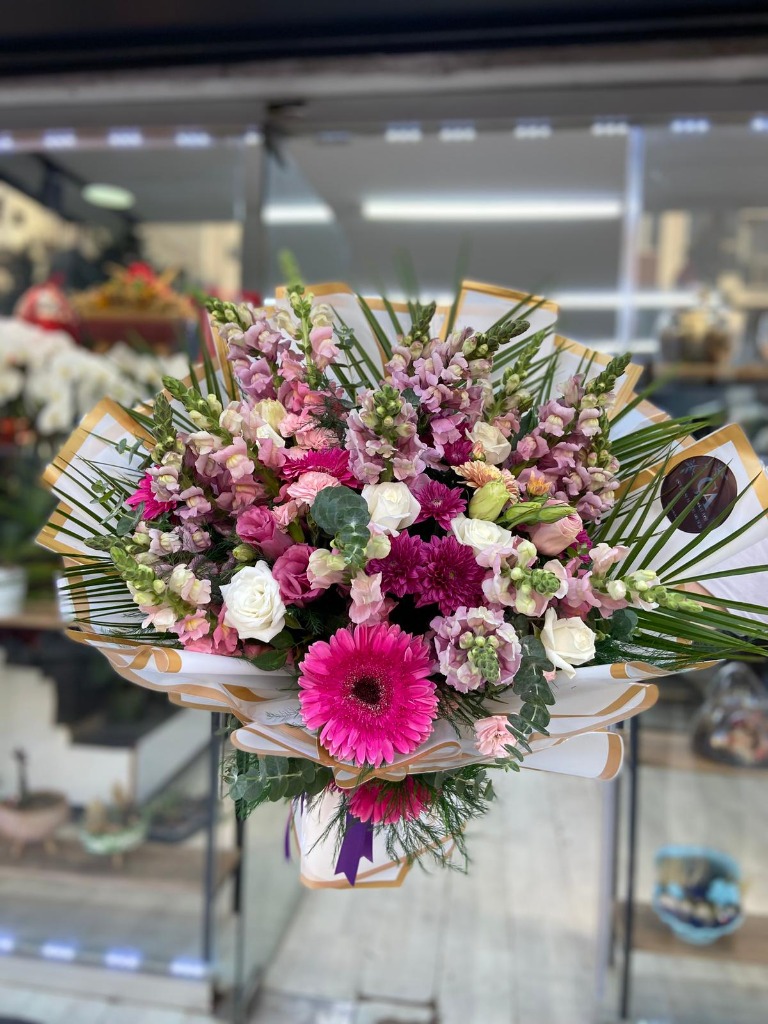 İthal Gül Anastasia Aslan Ağzı Gerbera Buketi