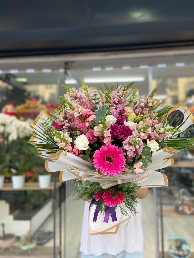 İthal Gül Anastasia Aslan Ağzı Gerbera Buketi