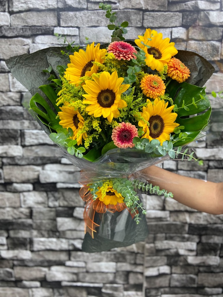 İthal Gerbera ve Ayçiçeği Tasarım Buketi