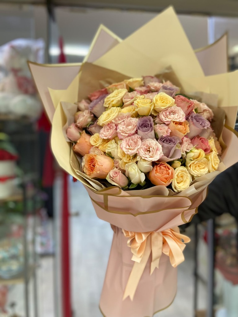 İthal Capuchino ve Athena Gül Buketi